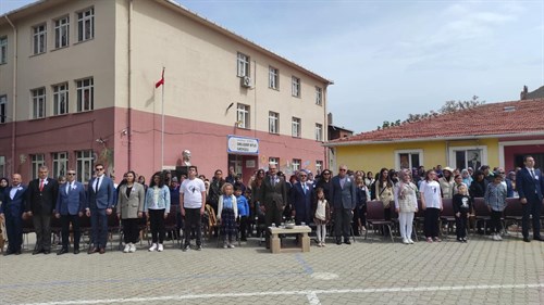 KAYMAKAMIMIZ BEKİR ABACI, 10-16 MAYIS ENGELLİLER HAFTASI MÜNASEBETİYLE İLÇEMİZ ORGENERAL EŞREF BİTLİS İLKOKULUNDA DÜZENLENEN PROGRAMI KATILDI